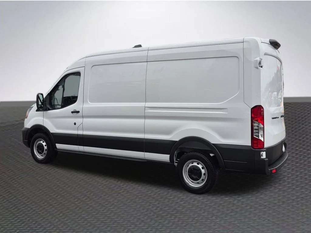 New 2026 Oxford White Ford Cargo Van image 5