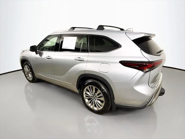 Certified Used 2025 CELESTIAL SILVER Toyota  image 5
