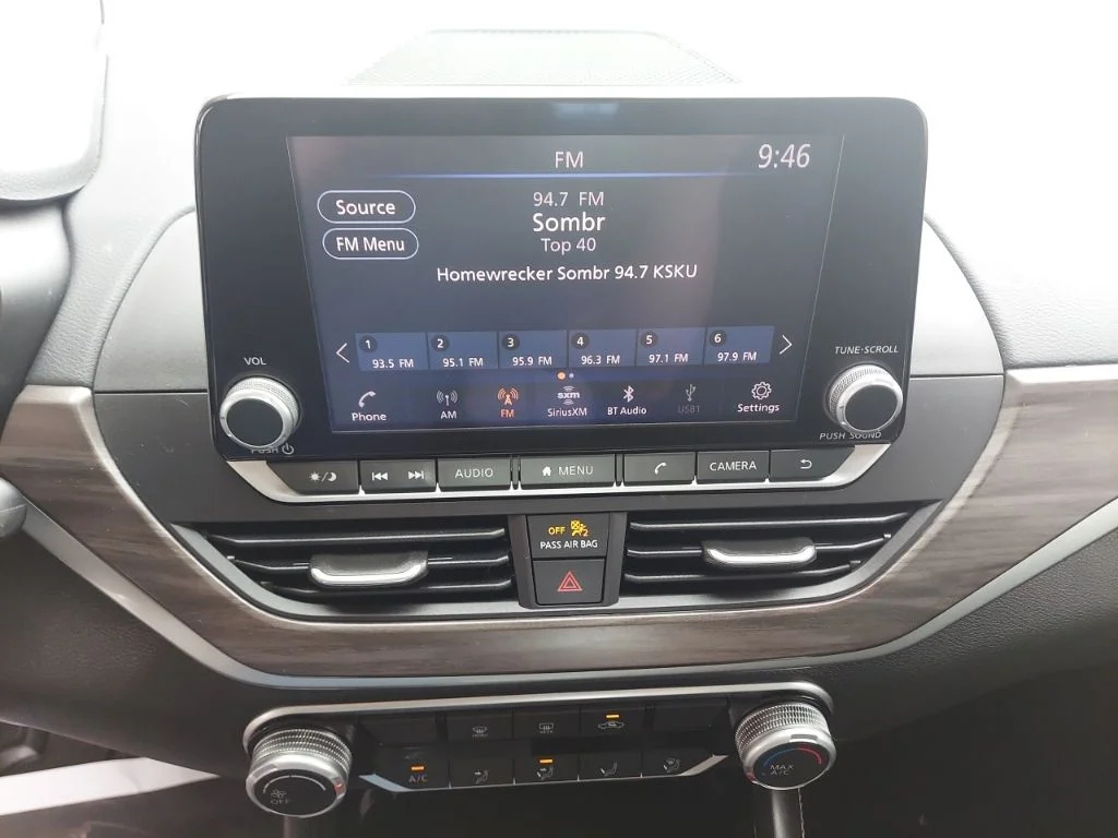 Used 2023 Silver Nissan 2.5 SV image 20