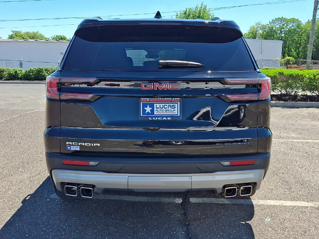 Used 2024 Ebony Twilight Metallic GMC Elevation image 10