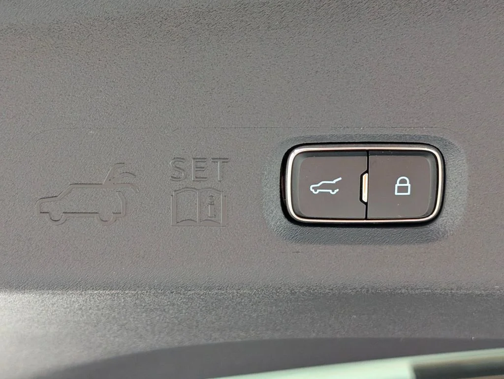 New 2027 Star White Metallic Tri-Coat Ford King Ranch® image 27