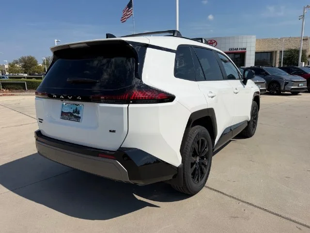 New 2026 Ice Cap Toyota SE image 4