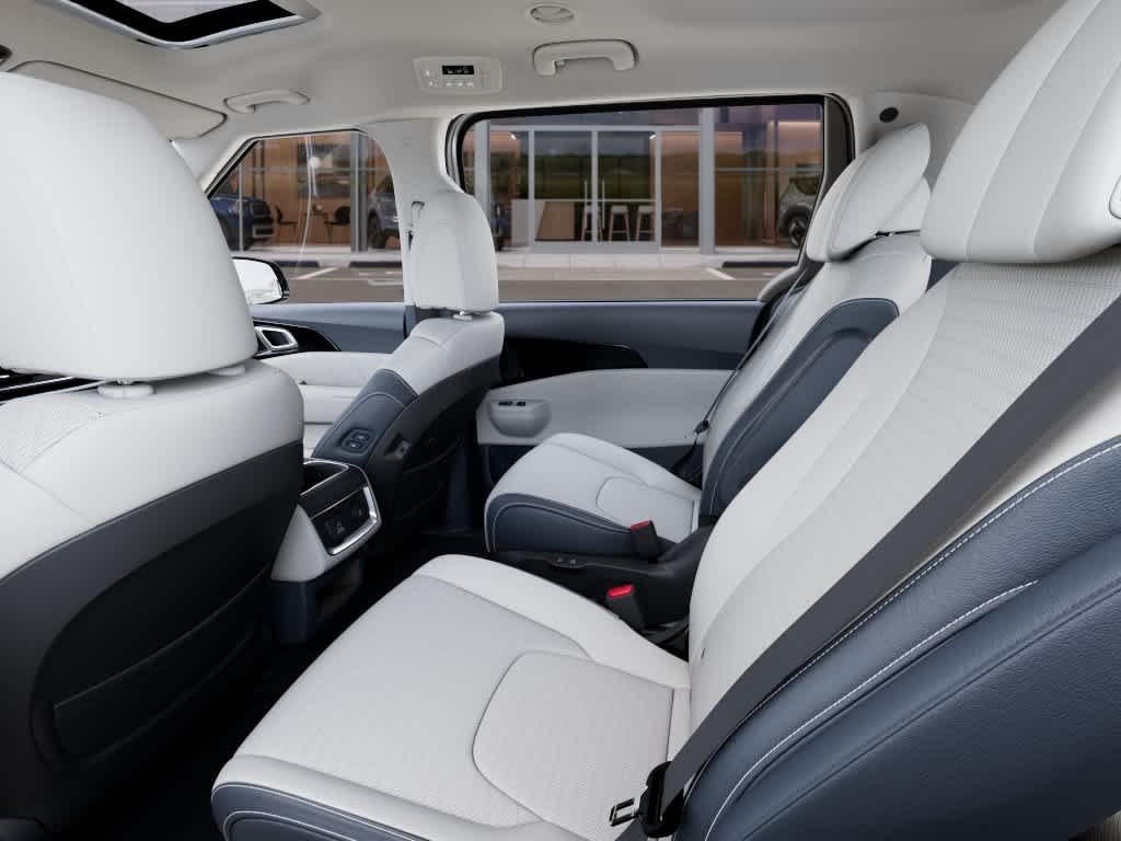 New 2026 Ceramic Silver Kia SX Prestige image 18