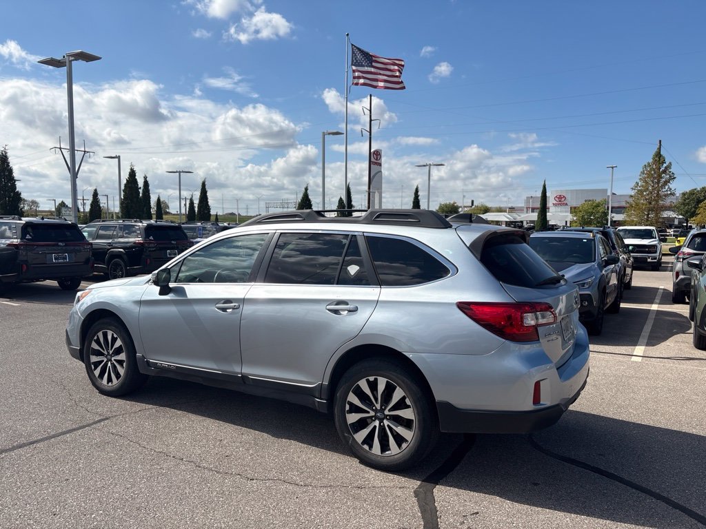 Used 2016 Silver Subaru 2.5i image 5