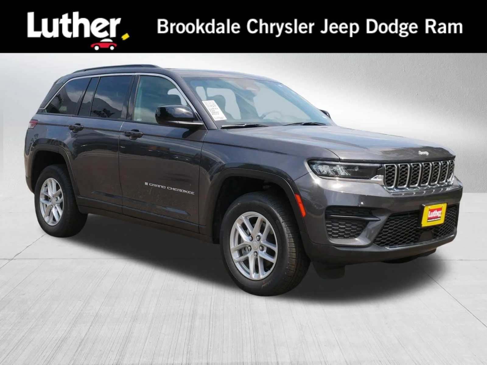 New 2026 Baltic Gray Metallic Clear-Coat Exterior Paint Jeep Laredo X image 1