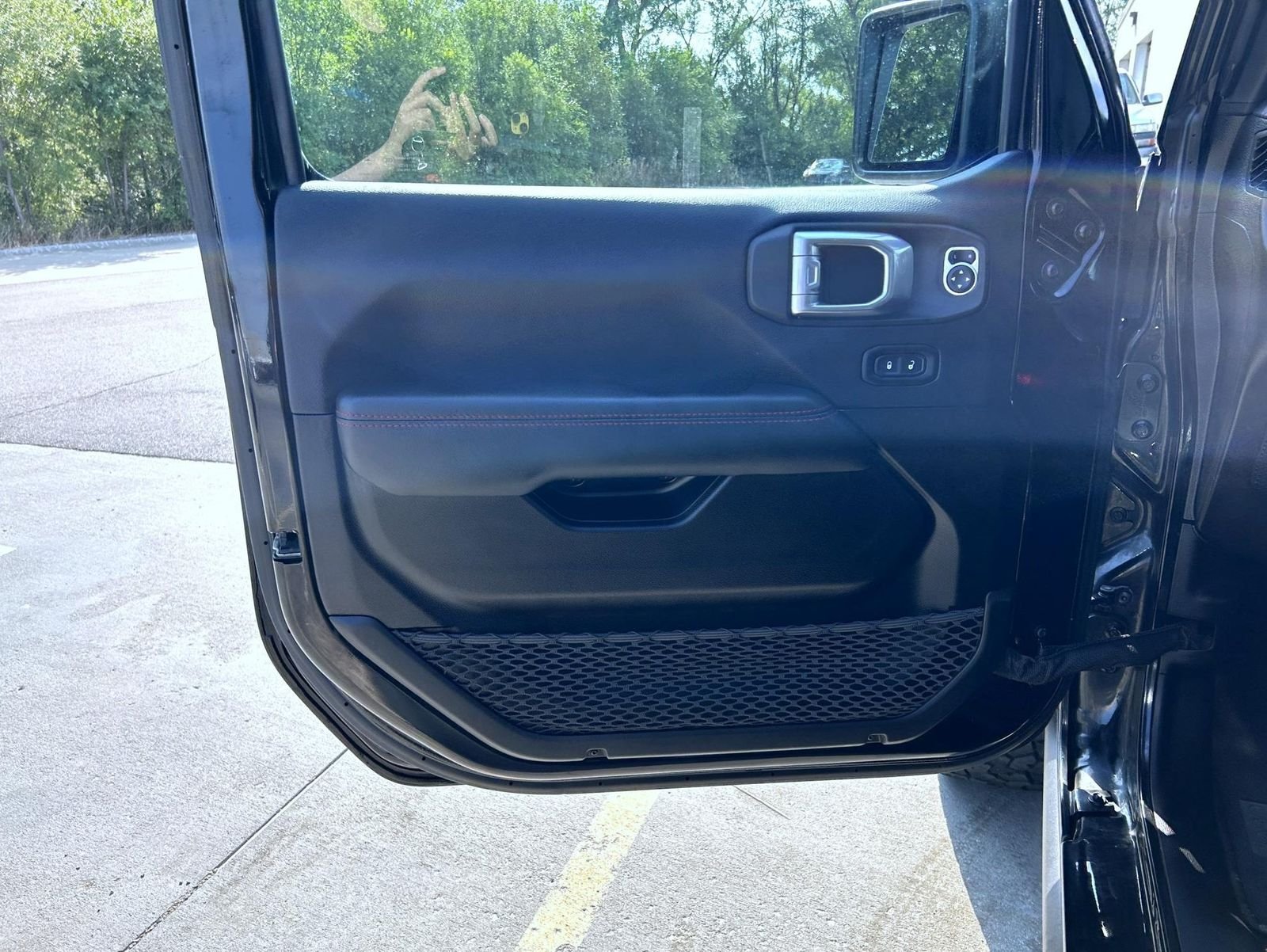 Used 2023 Black Jeep Rubicon image 9