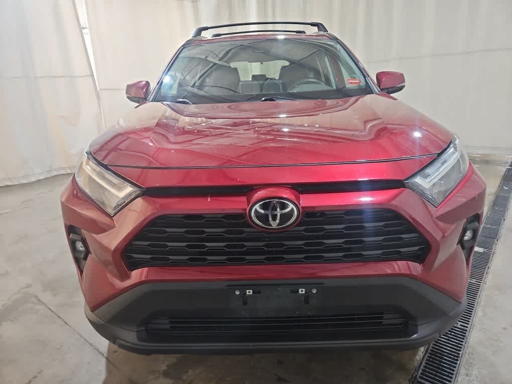 Used 2024 Ruby Flare Pearl Toyota XLE Premium image 5