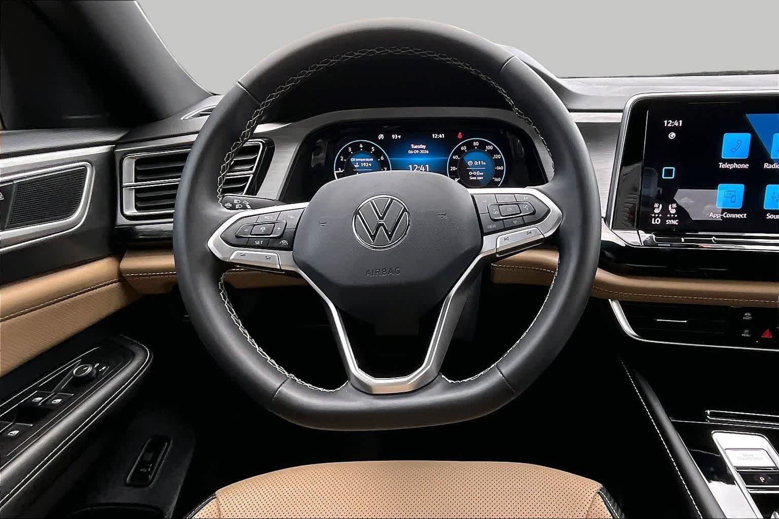 Used 2024 Silver Mist Metallic Volkswagen 2.0T SE w/Technology image 6