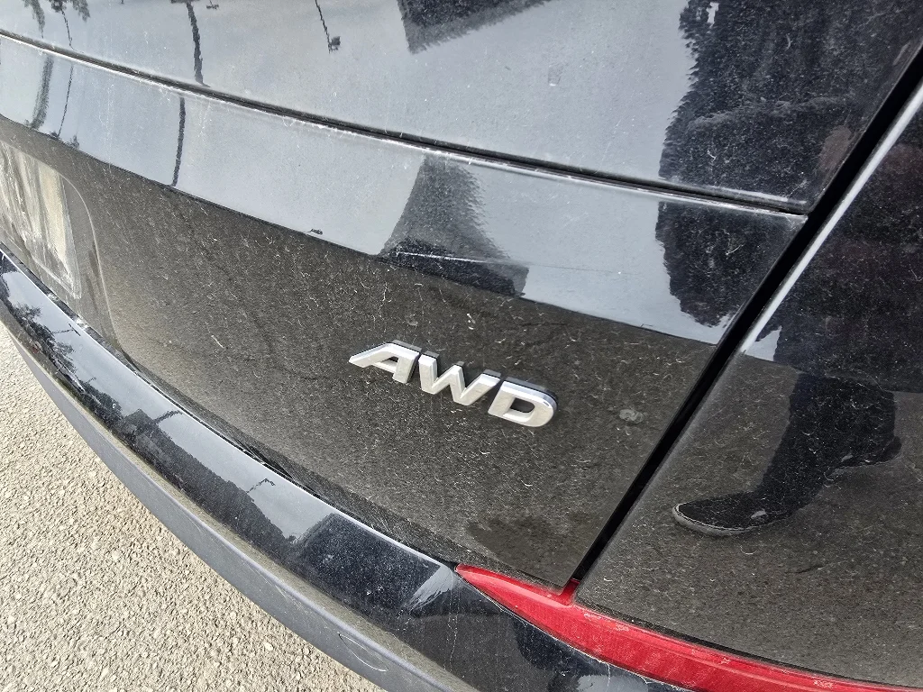 Used 2018 Black Noir Pearl Hyundai SEL image 11