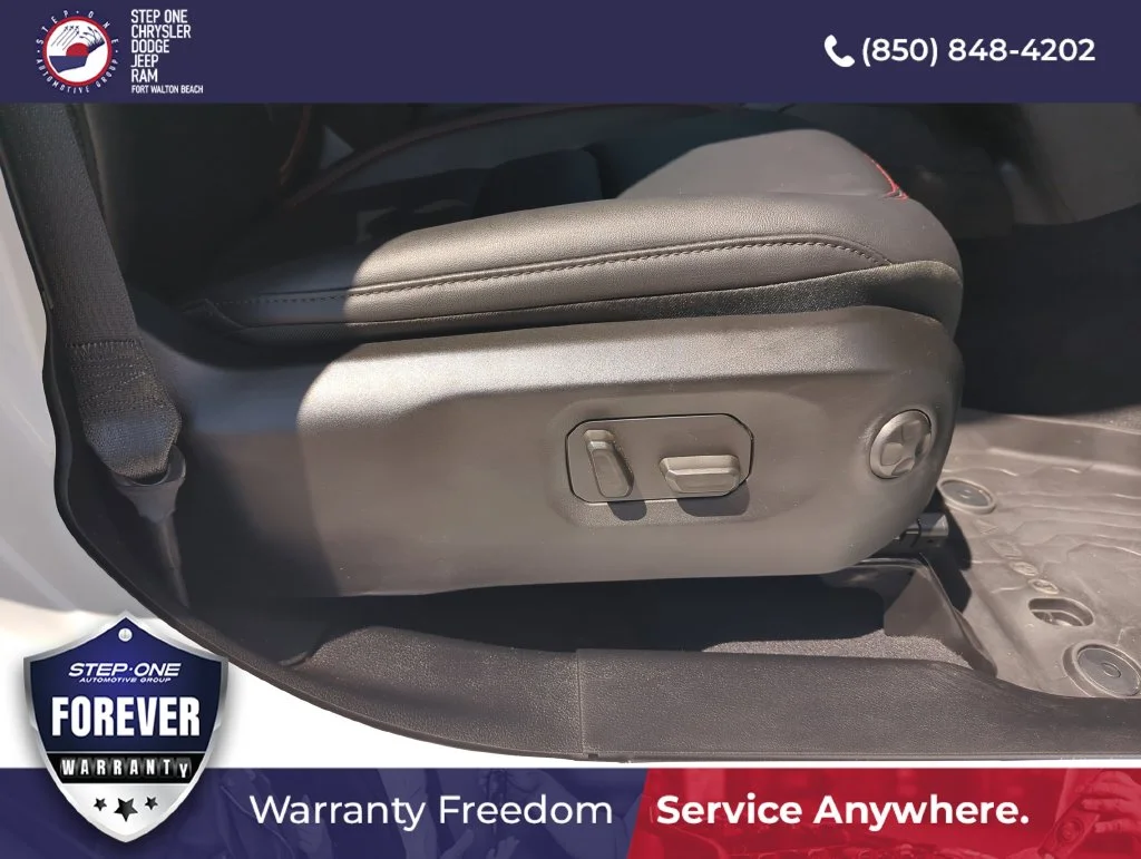 Used 2025 White Jeep Rubicon X image 35