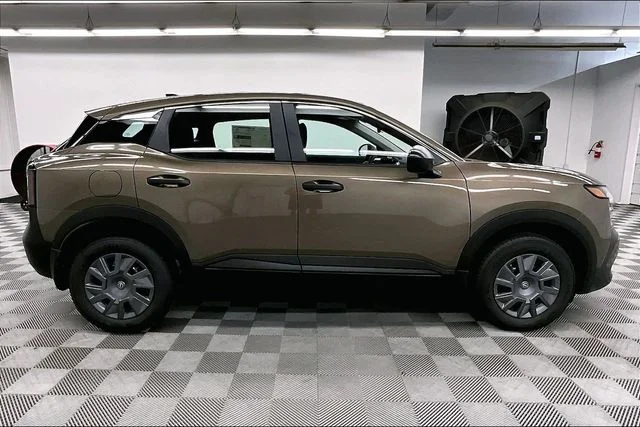 New 2026 Canyon Bronze Metallic Nissan S image 19