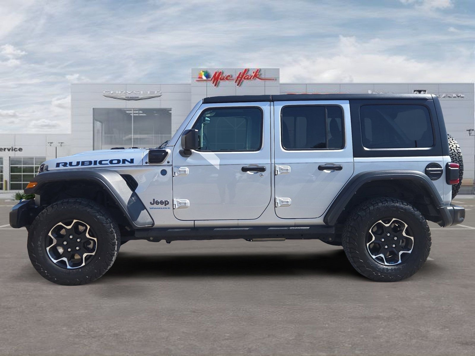 Used 2023 Silver Jeep Rubicon 4xe image 2