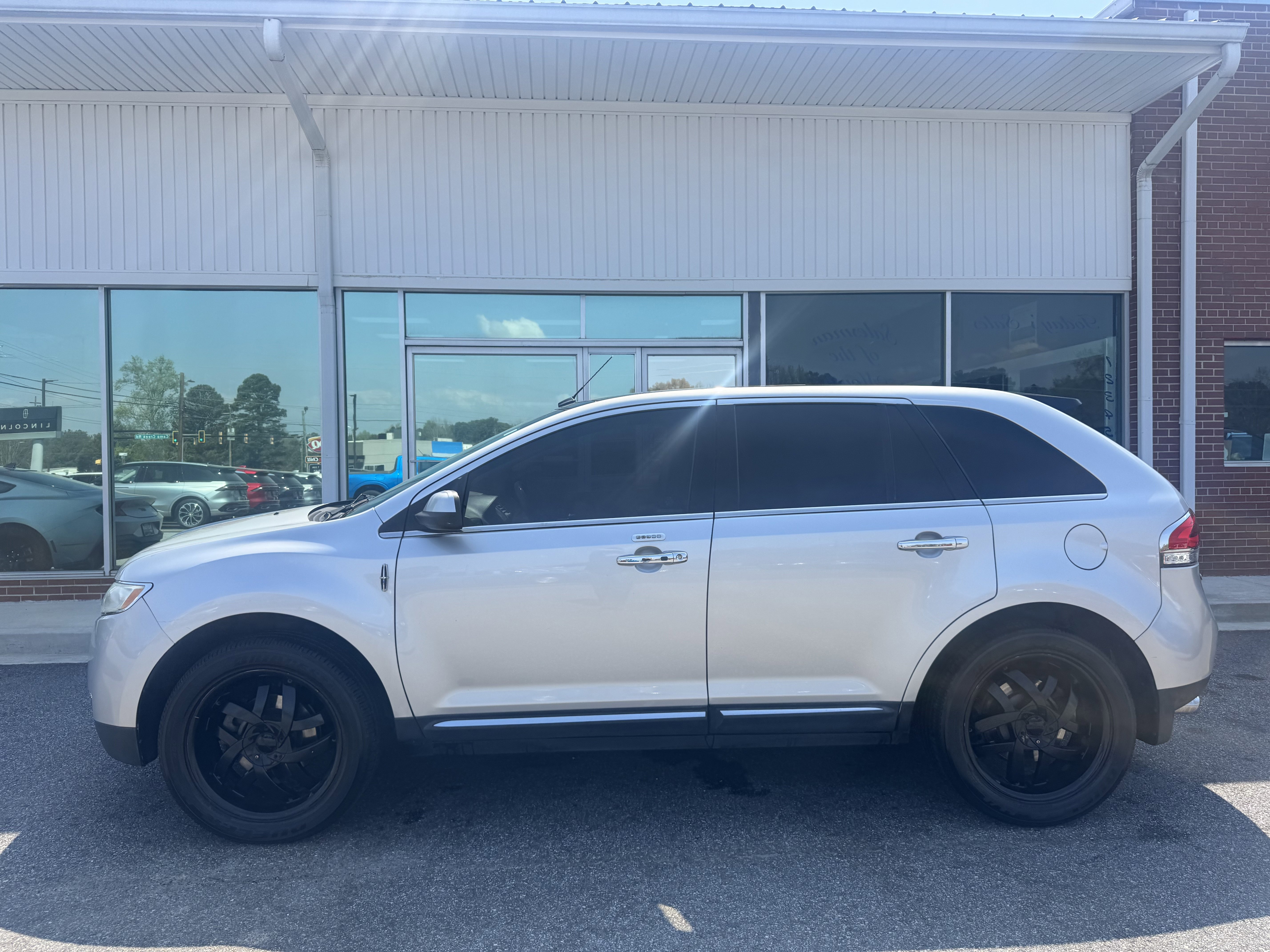 2011 Lincoln MKX Base