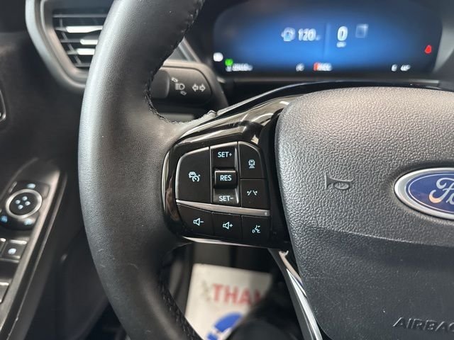 Used 2023 Red Ford Active image 28