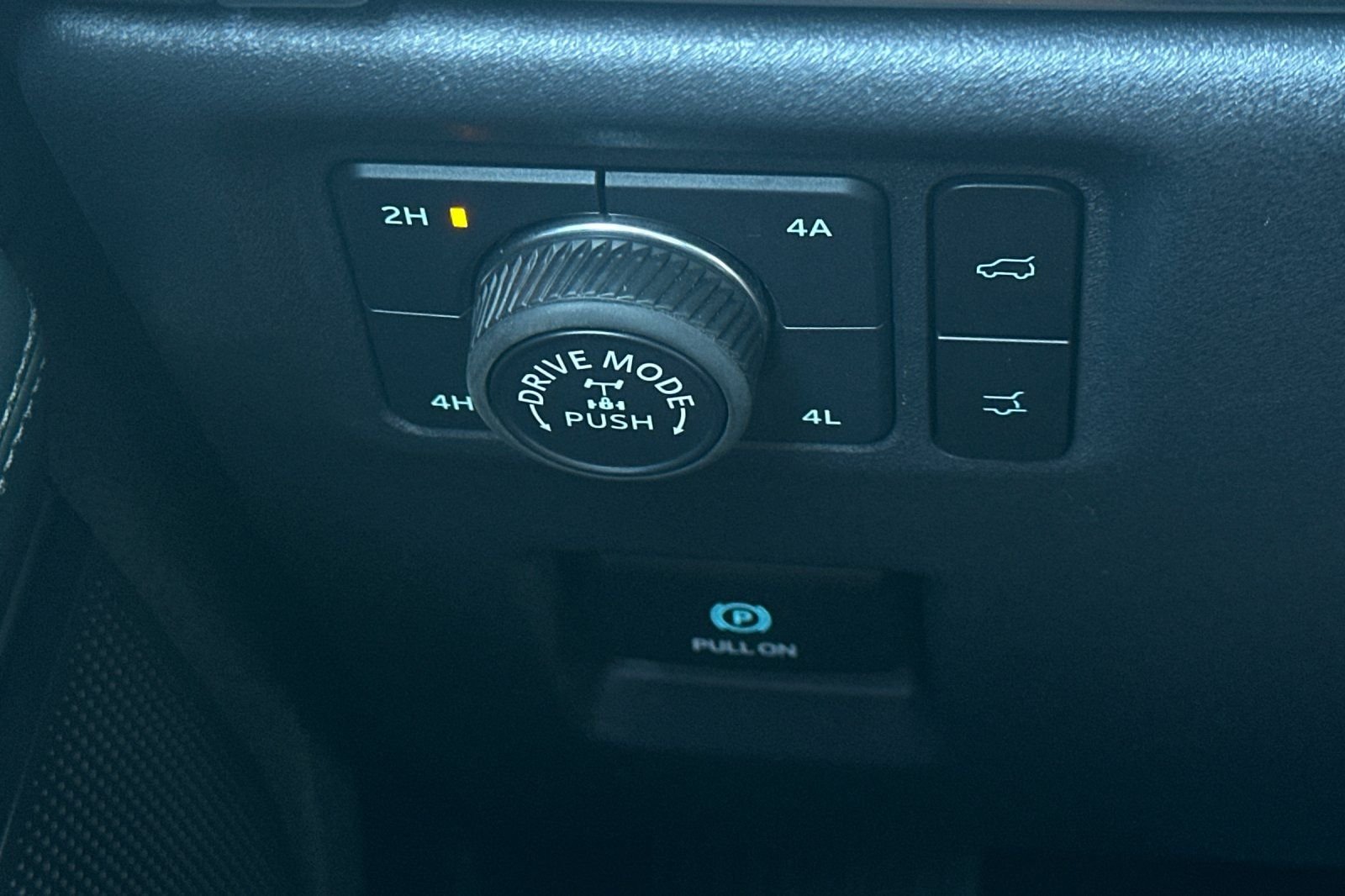Used 2025 Gray Ford Tremor image 34