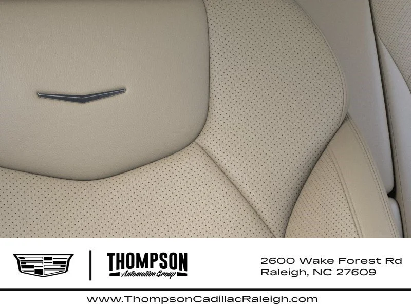 New 2026 Vibrant White Tricoat Cadillac Premium Luxury image 21