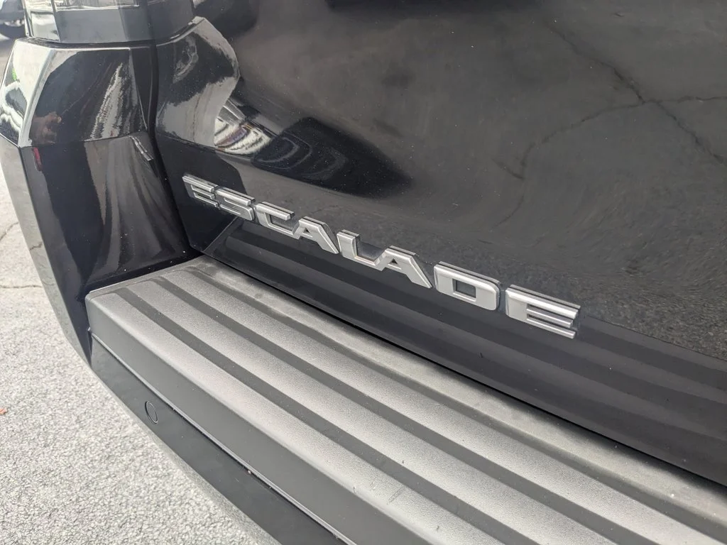 Used 2019 Black Raven Cadillac Luxury image 35
