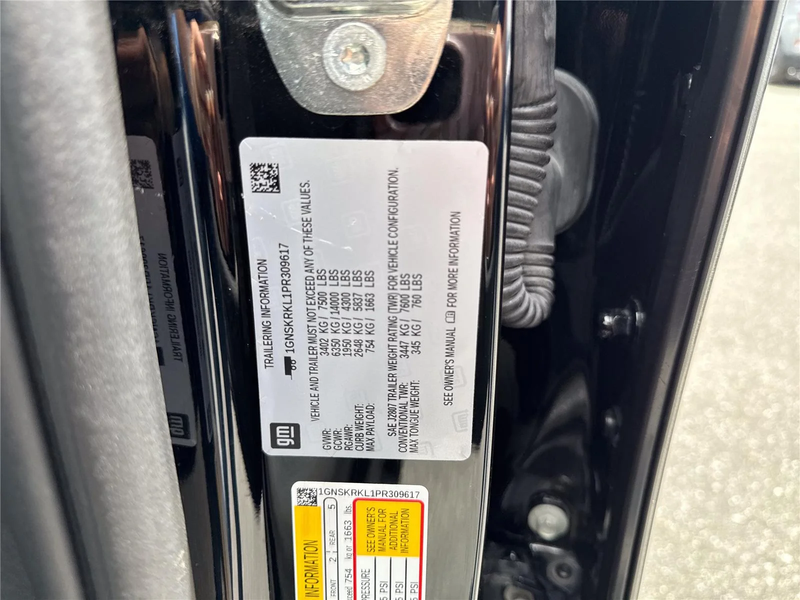 Used 2023 Black Chevrolet RST image 41