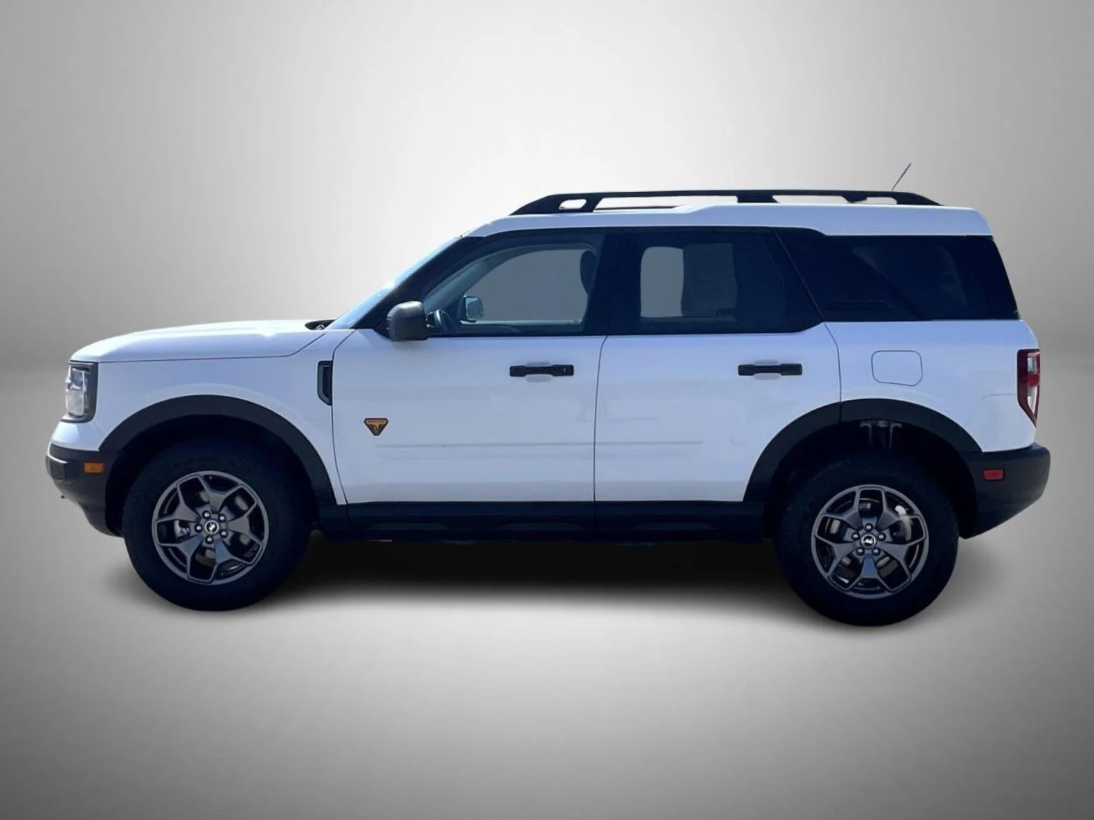 Used 2023 White Ford Badlands image 8