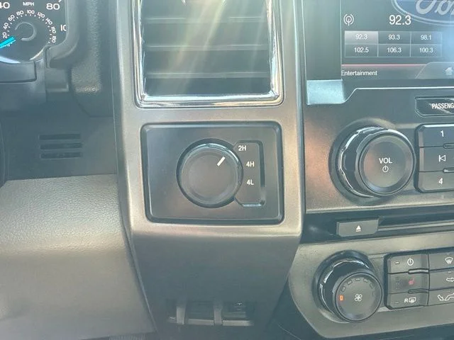 Used 2015 Silver Ford XLT image 18