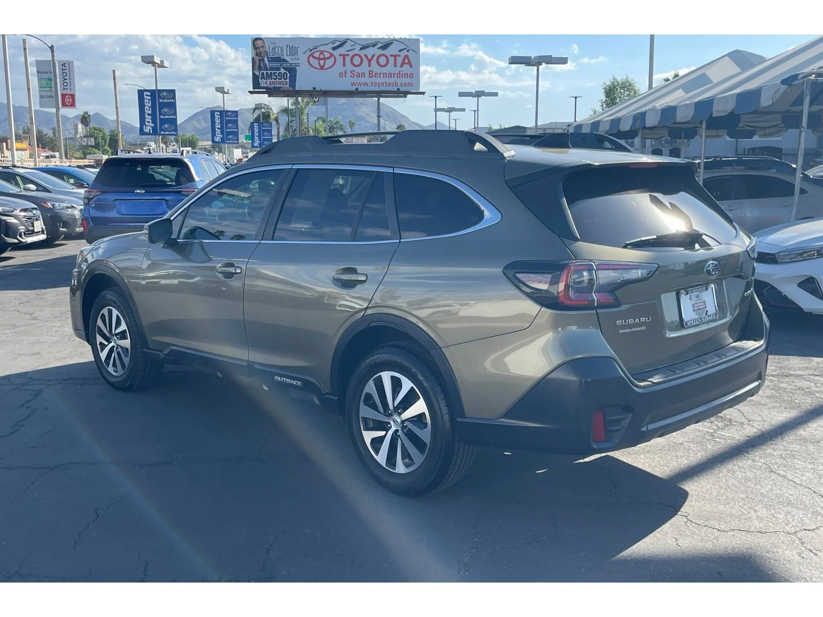 Used 2021 AUTUMN GREEN META Subaru Premium image 3