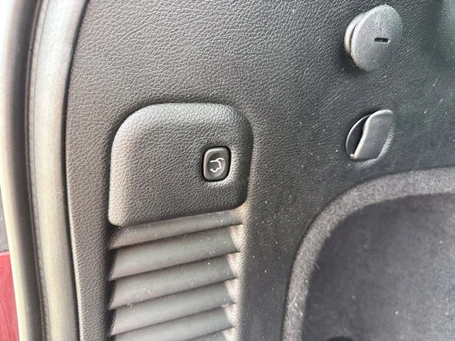 Used 2021 Red Jeep Laredo X image 34