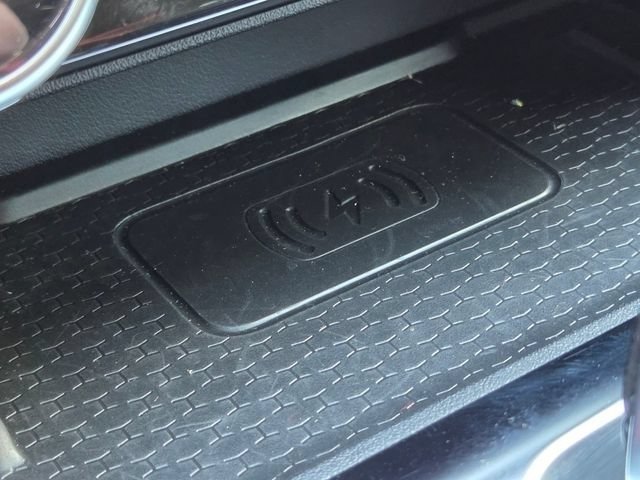 2022 Jaguar F-Pace SVR - Photo 17