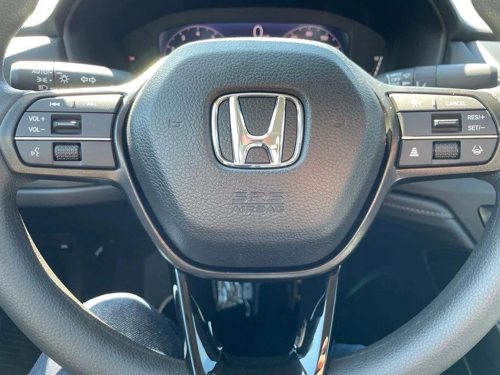 New 2026 Solar Silver Metallic Honda SE image 18