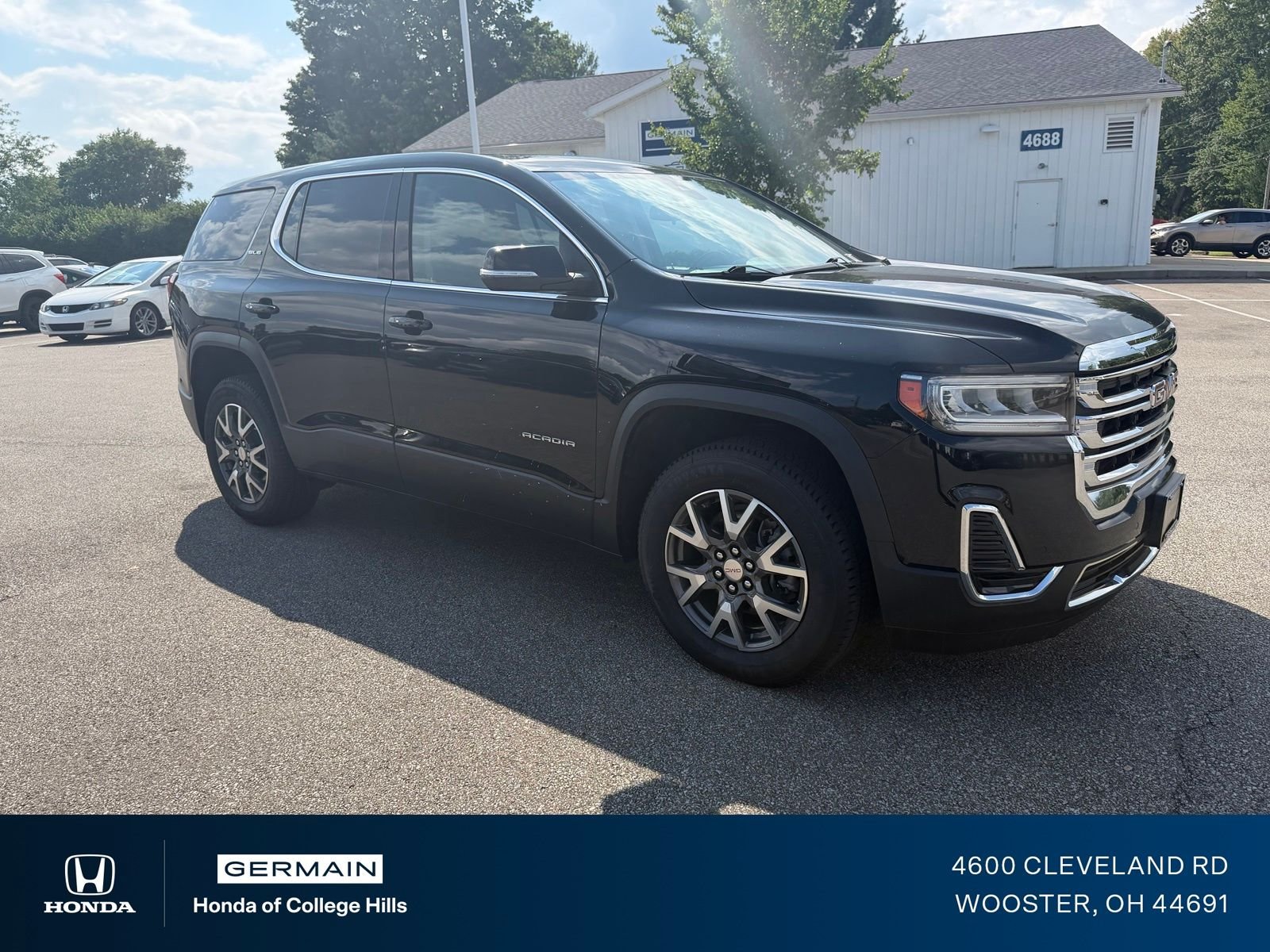 2023 GMC Acadia SLE - Photo 3