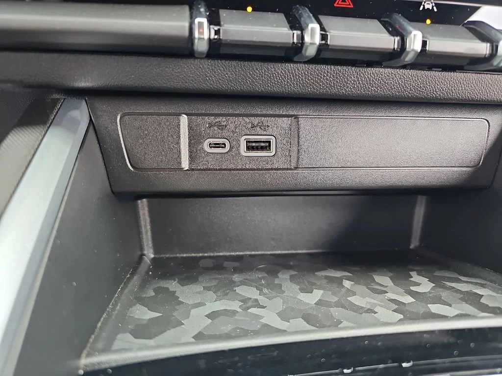 2026 Chevrolet Colorado LT - Photo 25