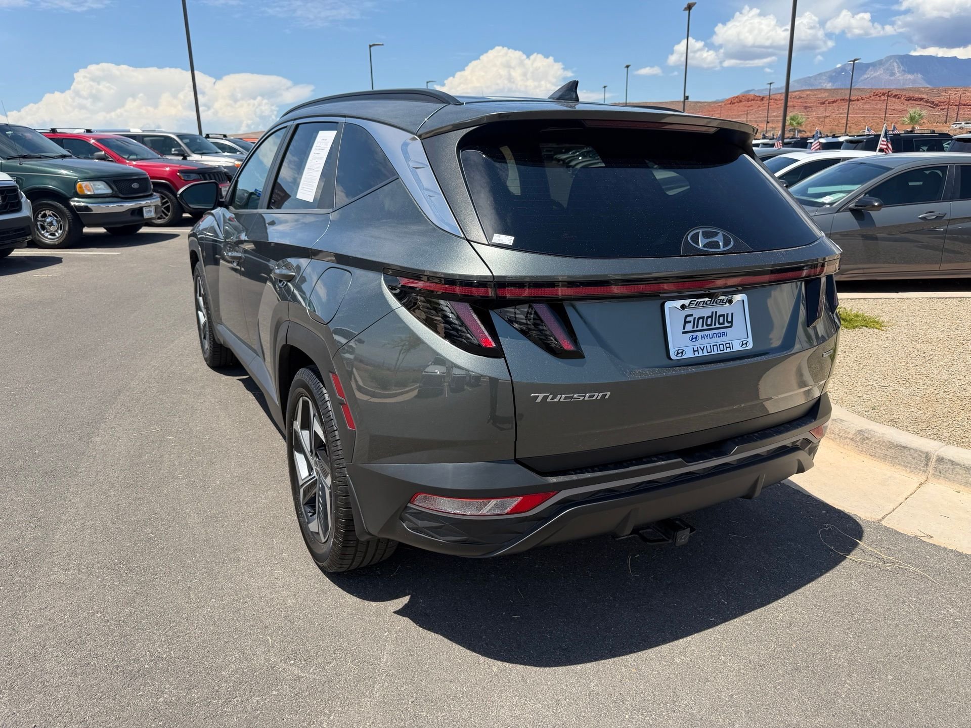 Certified Used 2022 Gray Hyundai SEL image 9
