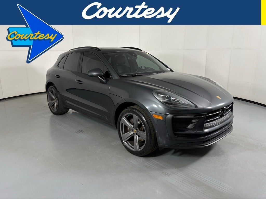 2022 Porsche Macan Base