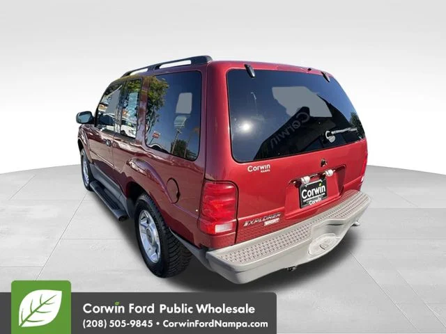 Used 2002 Red Ford Base image 7
