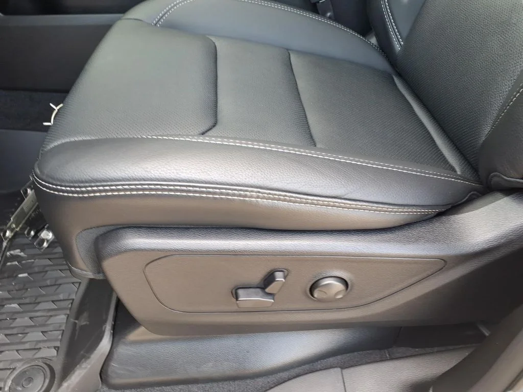 New 2026 Forged Blue Metallic Exterior Paint RAM Rebel image 13