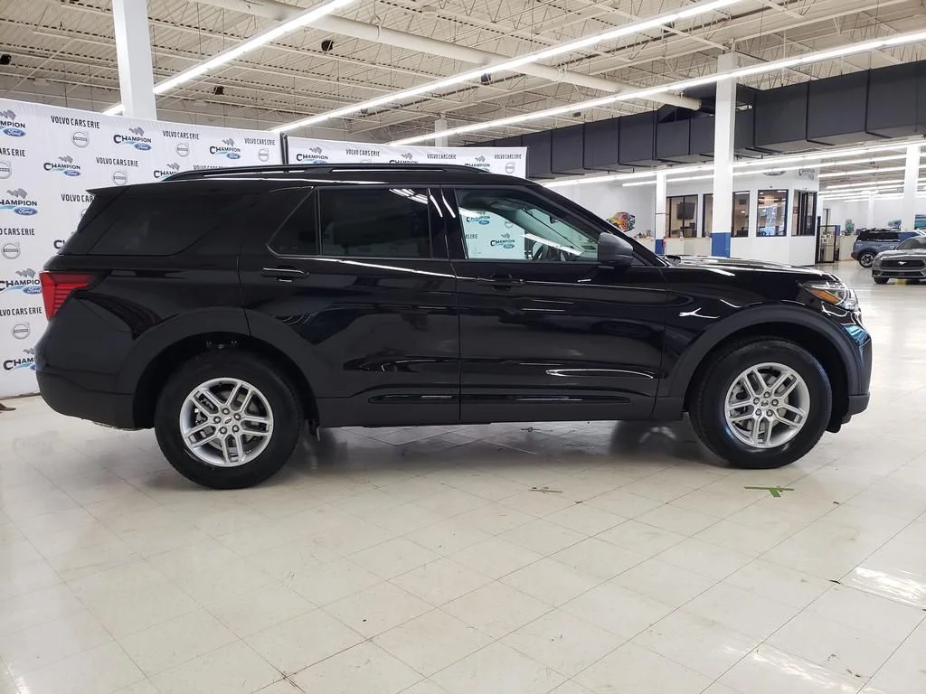 New 2026 Agate Black Metallic Ford Active image 5