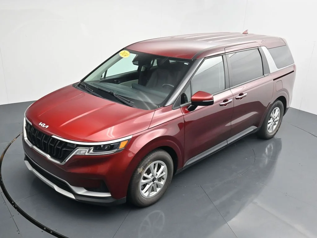 Used 2024 Red Kia LX image 29
