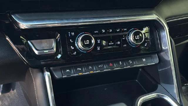 Used 2024 Sterling Metallic GMC Denali Ultimate image 31