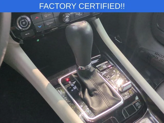 Used 2024 White Jeep Latitude image 26