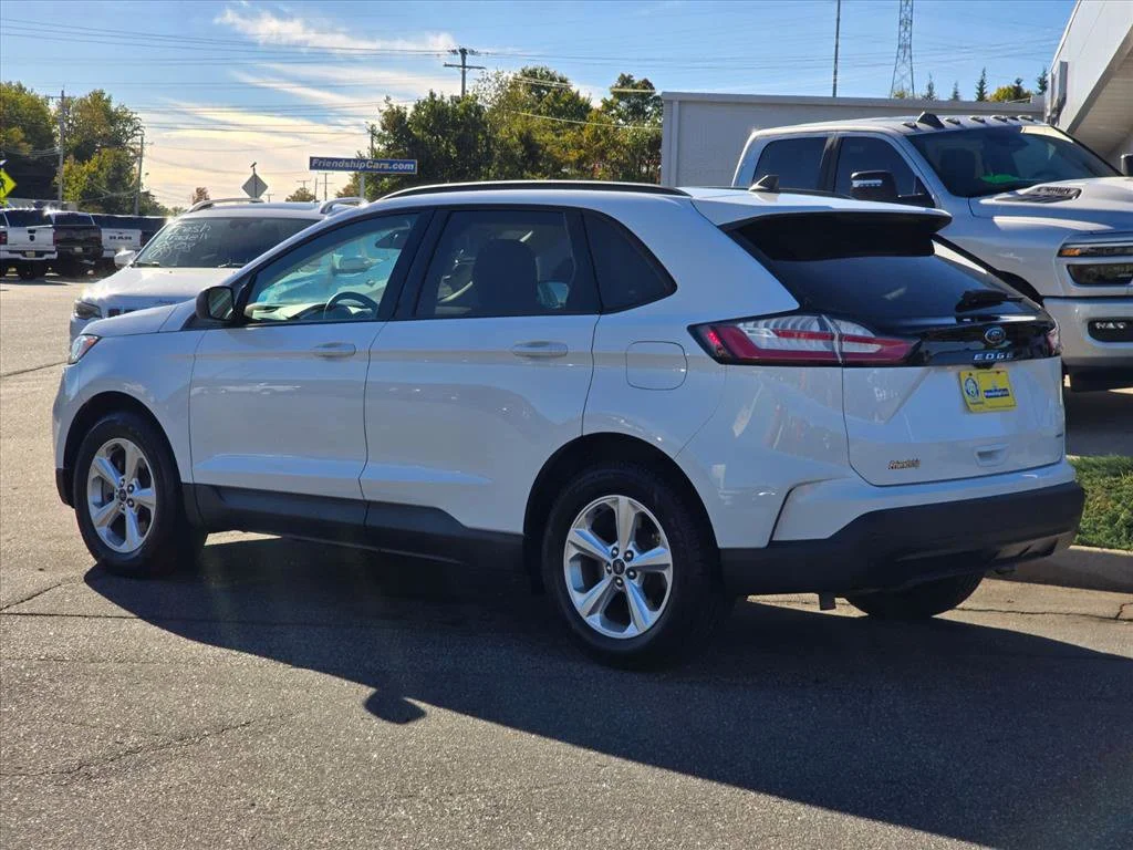 Used 2021 White Ford SE image 22
