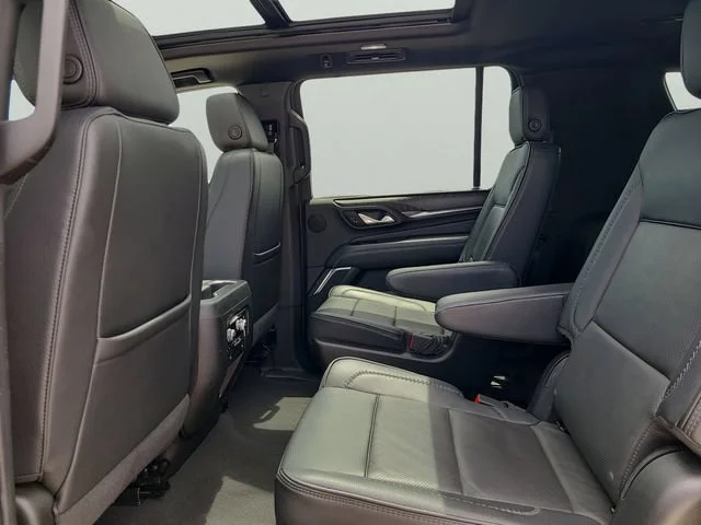 Used 2024 Onyx Black GMC Denali image 8