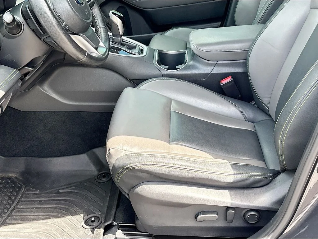 Used 2022 Gray Metallic Subaru Onyx Edition XT image 19