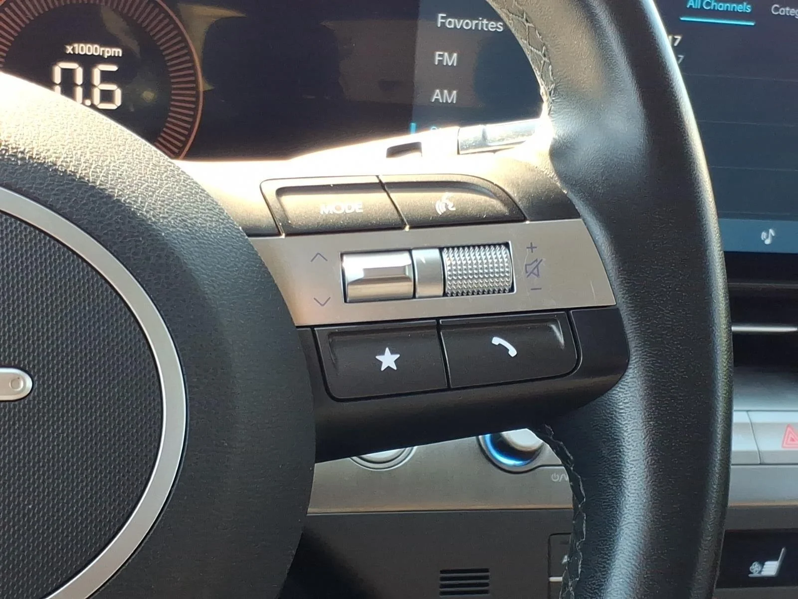 Used 2025 Denim Blue Hyundai SEL image 26