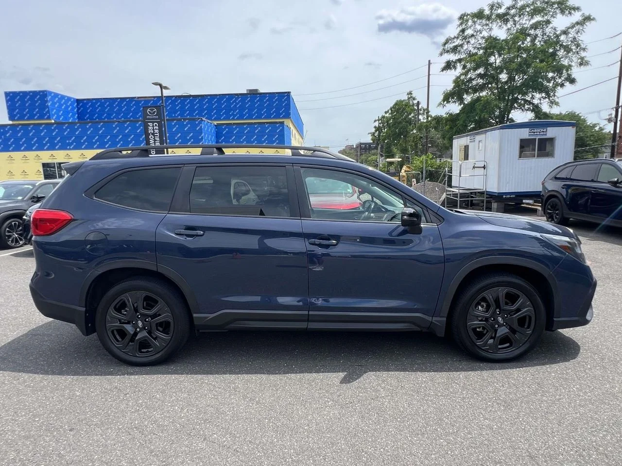 Used 2023 Cosmic Blue Pearl Subaru Onyx Edition 7-Passenger image 5