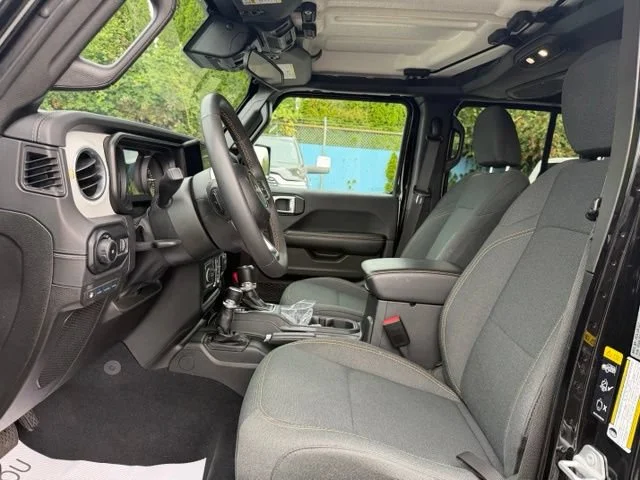 Used 2024 Black Clearcoat Jeep Sahara 4xe image 21