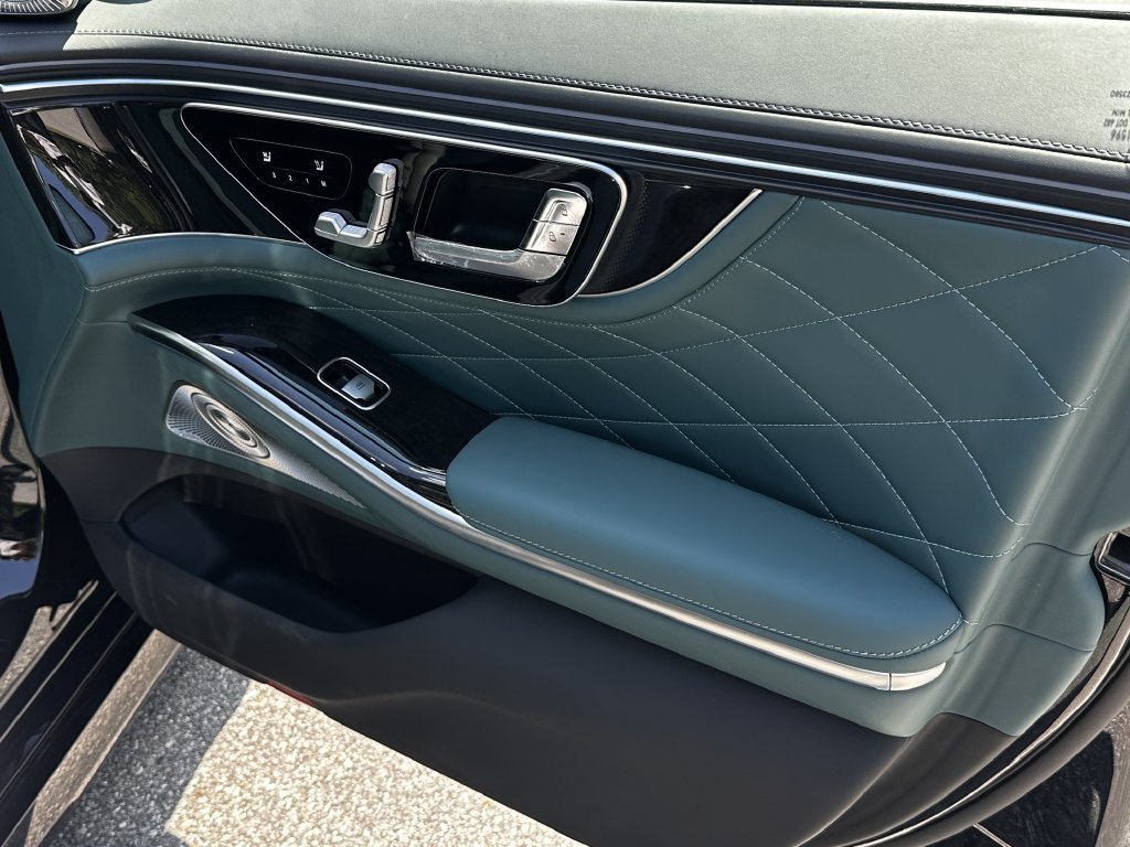 New 2027 Black Mercedes-Benz S 580 image 53