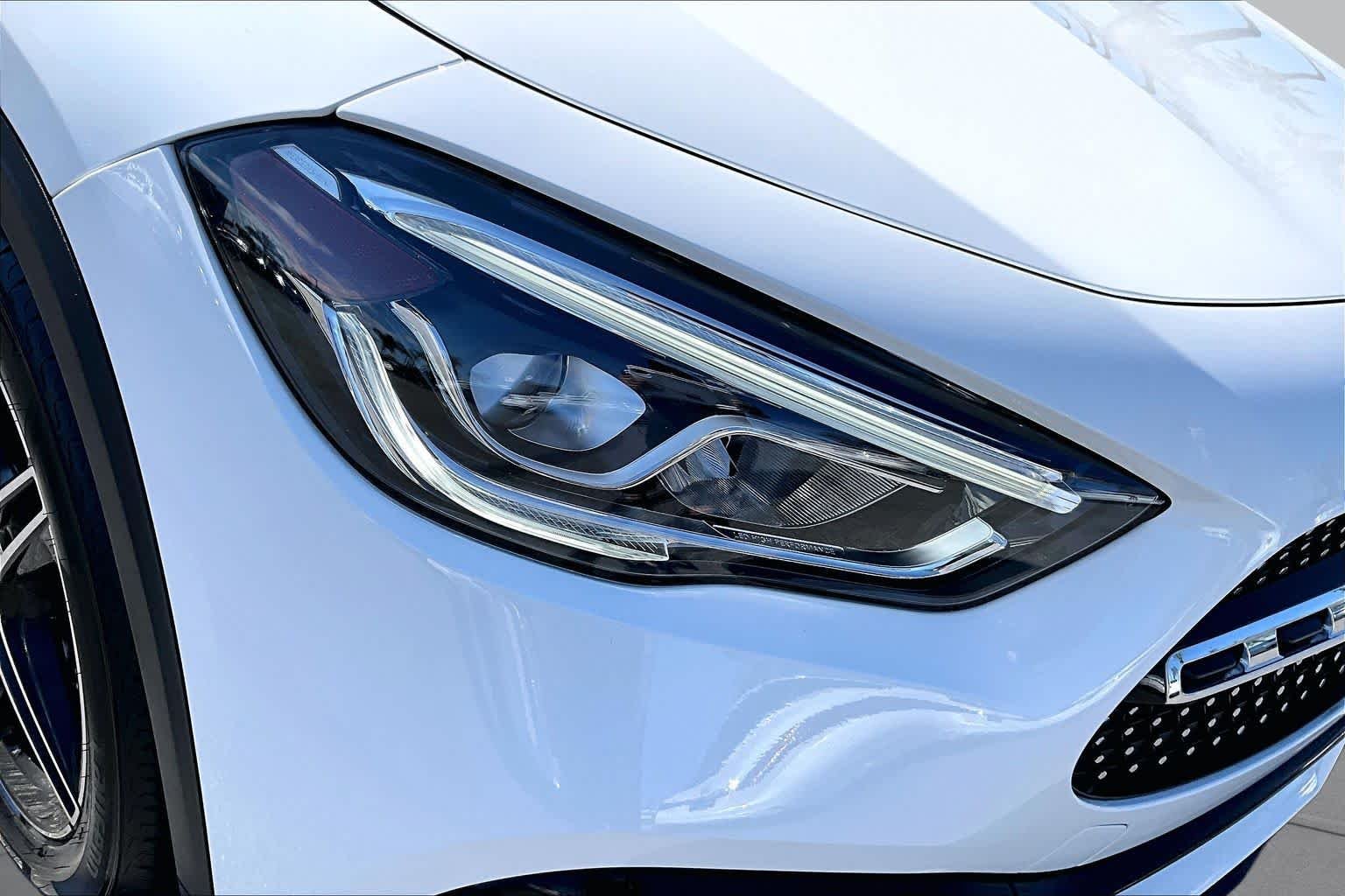 Used 2023 Polar White Mercedes-Benz GLA 250 image 26
