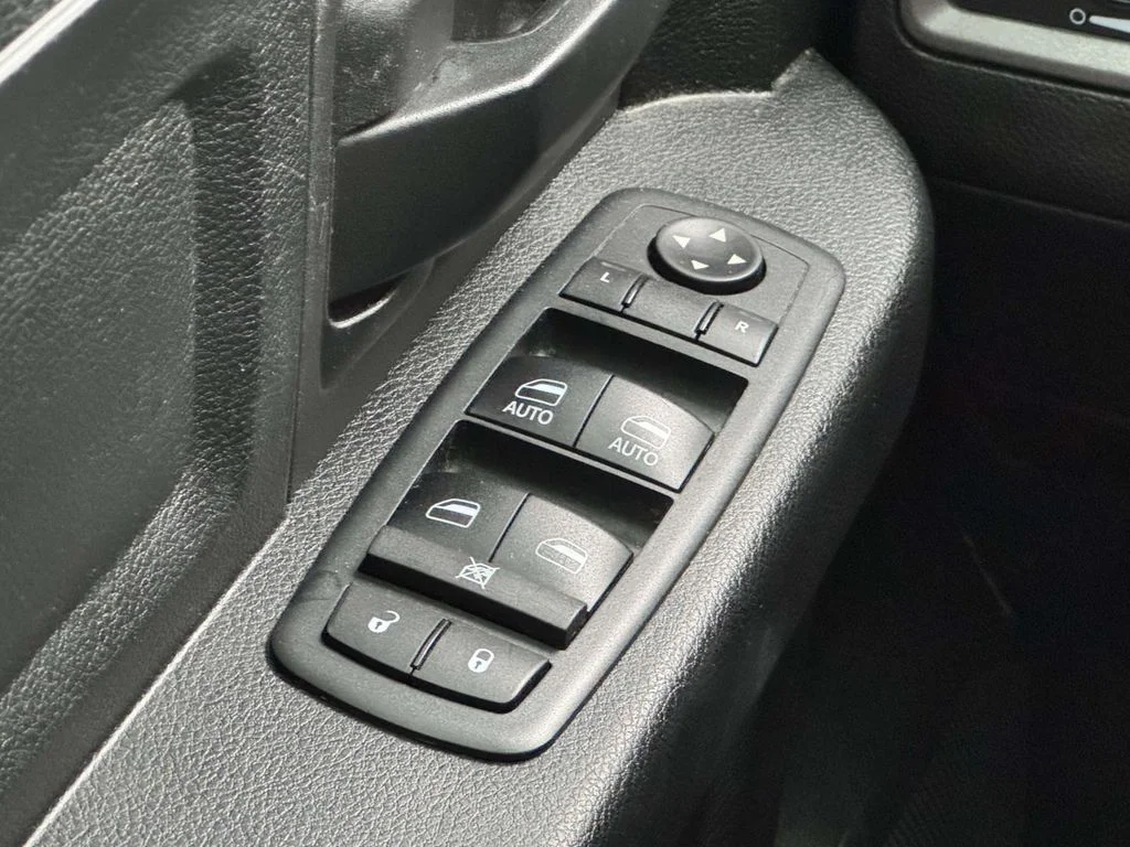 Used 2018 Silver Ram Tradesman image 25