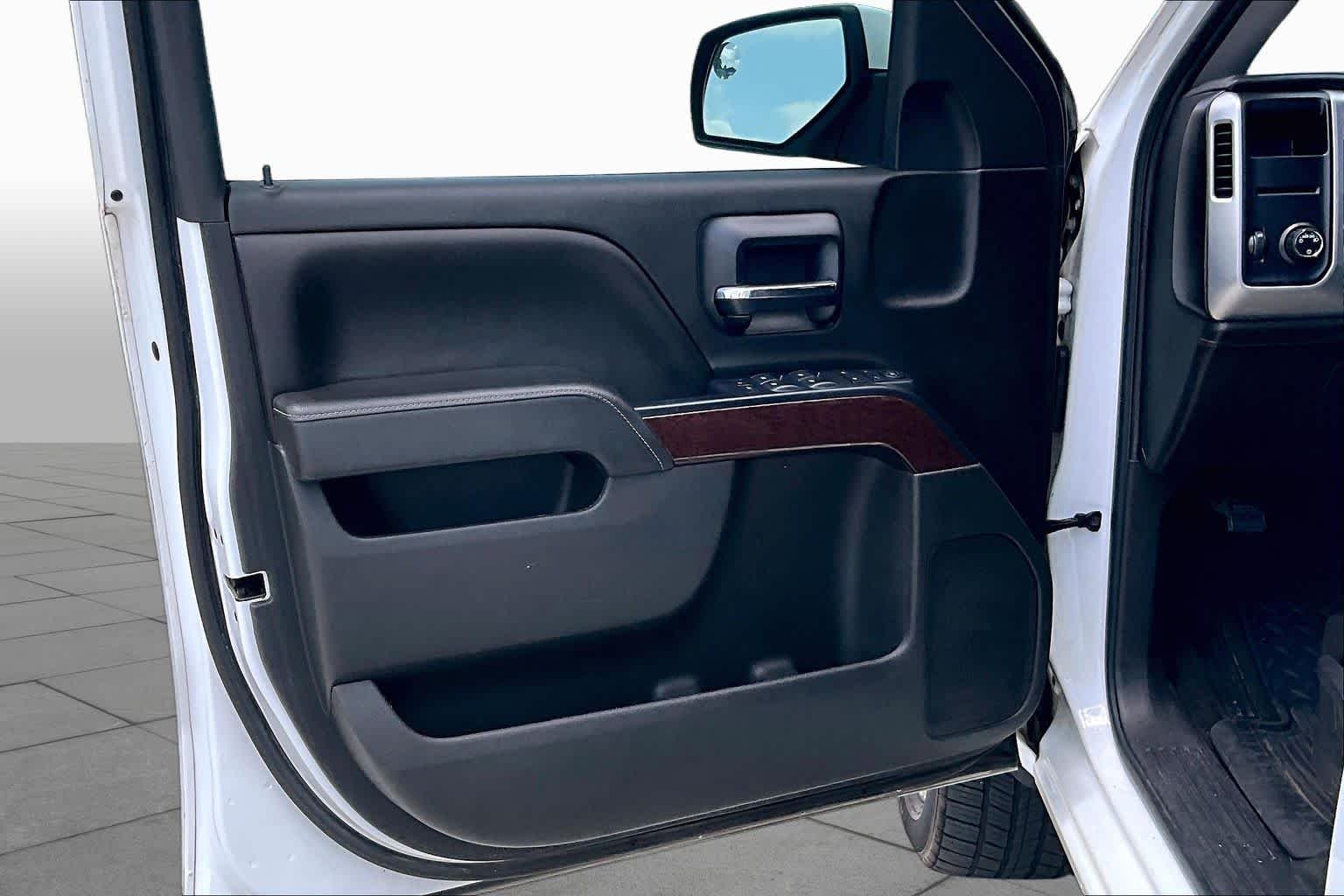 Used 2014 Summit White GMC SLE image 19