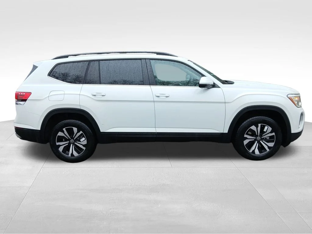 New 2026 White Volkswagen 2.0T SE image 6