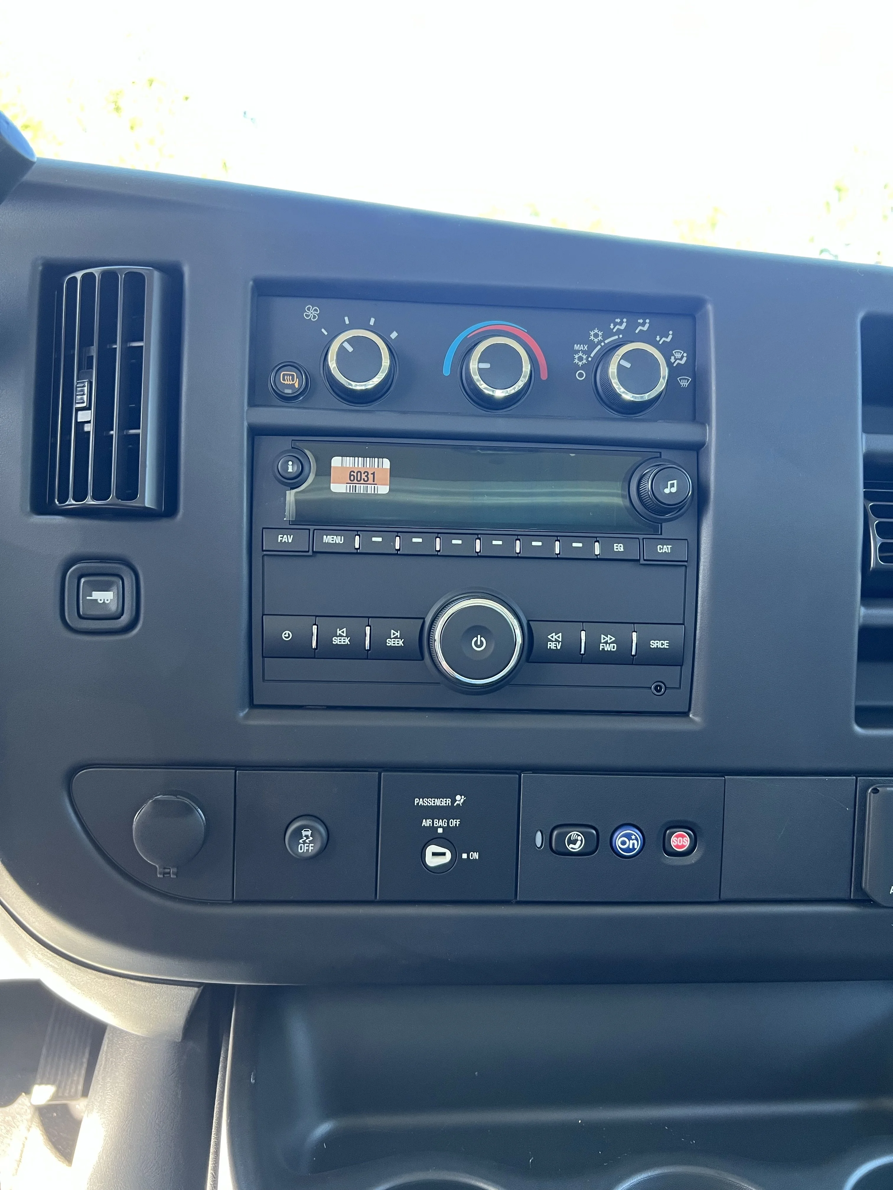 2025 Chevrolet Express Cargo Work Van - Photo 15
